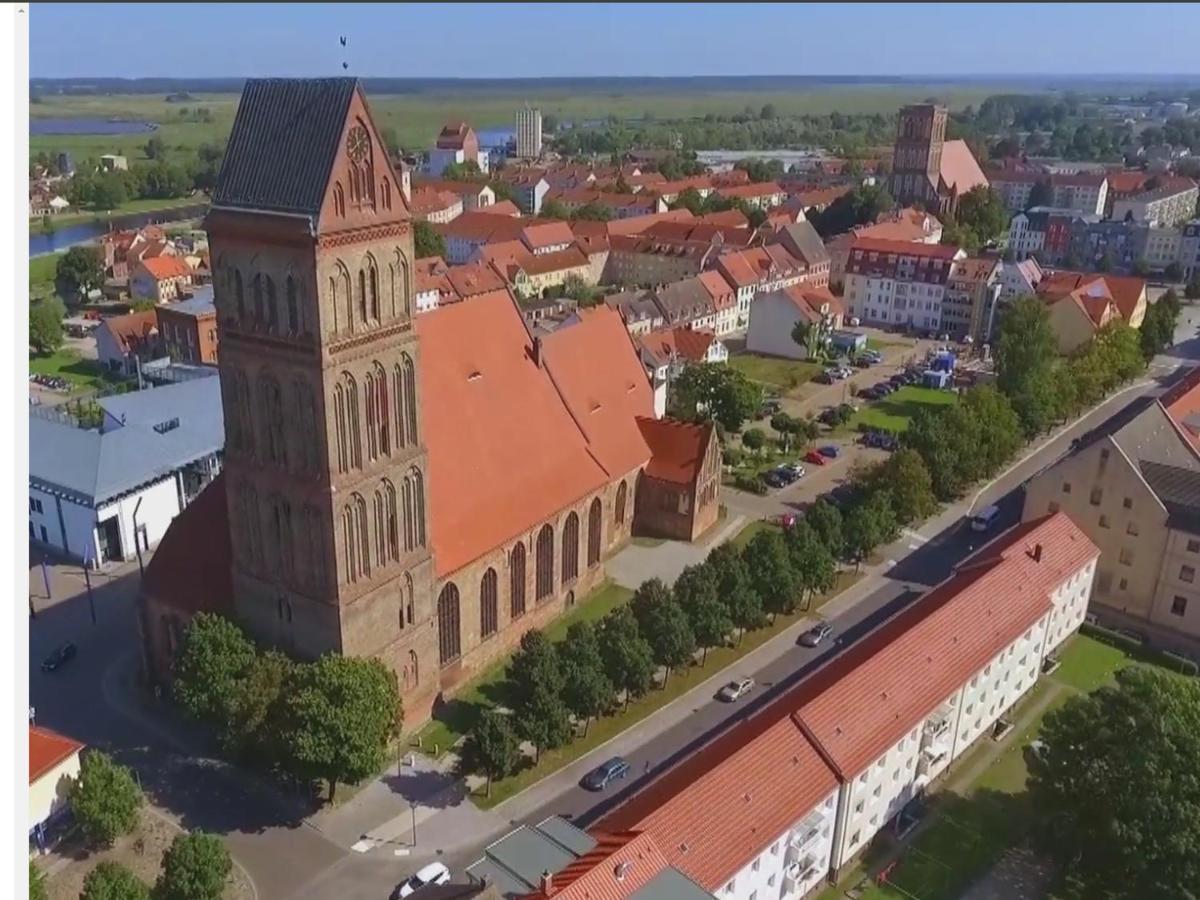 Ferienwohnung Kastanienblick Oder Parkblick, Oder Unser Radlerzimmer! Ziethen  Luaran gambar