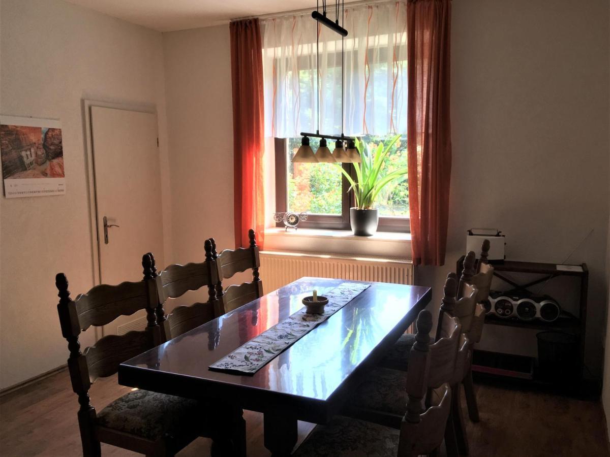 Ferienwohnung Kastanienblick Oder Parkblick, Oder Unser Radlerzimmer! Ziethen  Luaran gambar